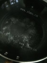 美味的翡翠虾仁做法图解4)