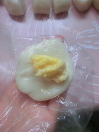 食欲满满的榴莲糯米糍做法图解7)