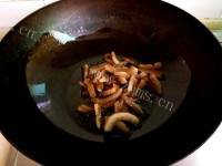 家常菜肉皮炖豆角做法图解4)
