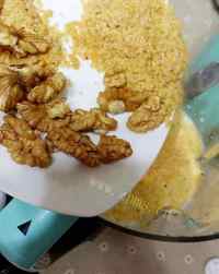 美味的核桃胚芽牛奶饮做法图解3)