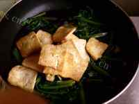 家常芹菜叶炖豆腐做法图解9)