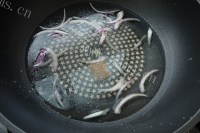 飘香咖喱奶酪牛肉粉做法图解3)
