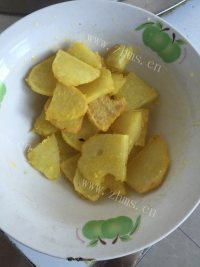 香喷喷的地三鲜做法图解4)