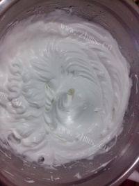 自制黑森林蛋糕做法图解9)