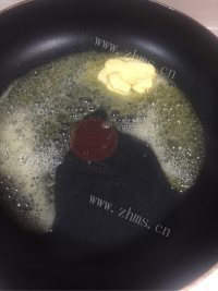 香气浓郁的蔓越莓牛扎糖做法图解1)