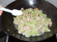 家常菜有机花菜炒肉片做法图解11)