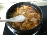 特色韩国辣牛肉汤做法图解9)