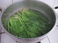 「健康美食」凉拌菠菜做法图解1)