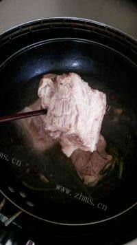 家常菜梅菜扣肉做法图解5)