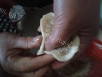 香甜美味的炸酥饺做法图解4)