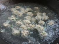 好吃的小白菜汆丸子做法图解8)