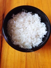 美味的石锅拌饭做法图解7)