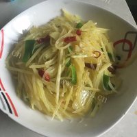 回味无穷的葱香土豆丝