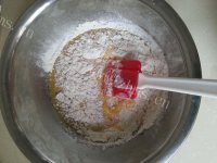 好吃的香蕉蔓越莓戚风做法图解8)