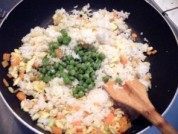 自己做的豌豆蛋炒饭