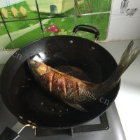 美味的麻辣烤鱼做法图解5)