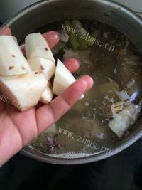 简单版山药排骨汤做法图解6)