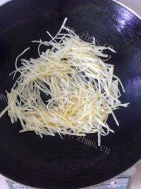 「美味可口」醋溜土豆丝做法图解4)