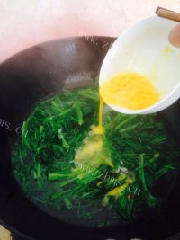 菠菜鸡蛋汤做法图解7)