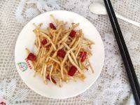 美味的凉拌鱼腥草