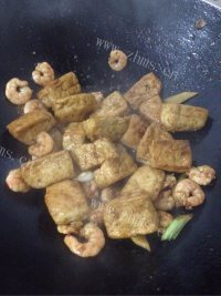 好吃的虾仁豆腐做法图解6)