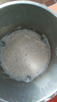 珍馐美味的香蕉奶昔做法图解4)