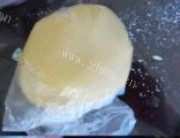 可口的紫薯月饼做法图解5)