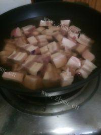 美味的苏式红烧肉做法图解3)