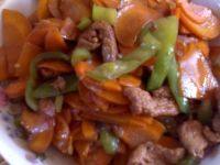 家常菜胡萝卜炒肉片