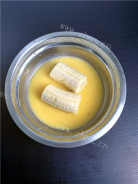 美味佳肴般的炸香蕉做法图解5)