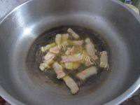 「念念不忘」菜花炒肉做法图解3)