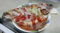 美味的剁椒蒸鲫鱼