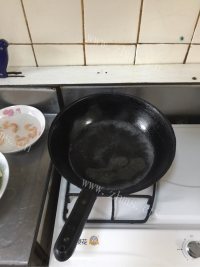 美味的白菜海米炖豆腐做法图解3)