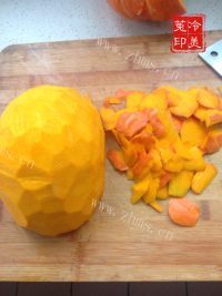 自制南瓜小餐包做法图解1)