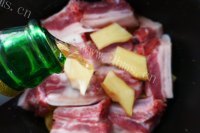 好吃的酒香百叶结烧肉做法图解5)