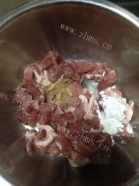 色香味俱全的炸酱面做法图解1)