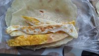 美味香肠鸡蛋卷饼做法图解4)