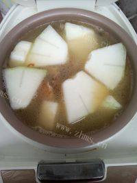 美味的冬瓜排骨汤