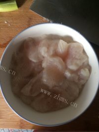 妈妈最爱的水煮龙利鱼做法图解1)