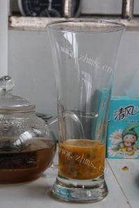 解渴的百香果蜂蜜绿茶做法图解4)