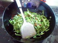 家常菜芸豆丝炒肉做法图解7)
