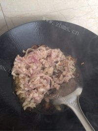 色泽鲜亮的青椒肉丝做法图解5)