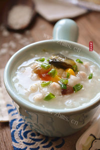 质嫩爽口的皮蛋瘦肉粥