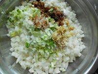 很有食欲的炸白萝卜丸子做法图解4)