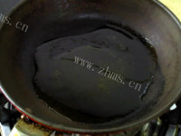 脆嫩可口的香椿蛋糊饼做法图解10)