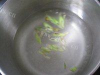 易做的紫菜蛋花汤做法图解4)