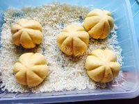 香喷喷的南瓜饼做法图解7)