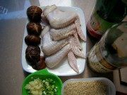美味的香菇啤酒鸡翅做法图解2)