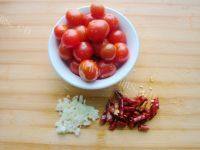 美味的小番茄炒圆白菜的做法图解一