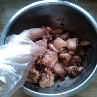 好吃的腐乳豆豉鸡翅煲的做法图解五